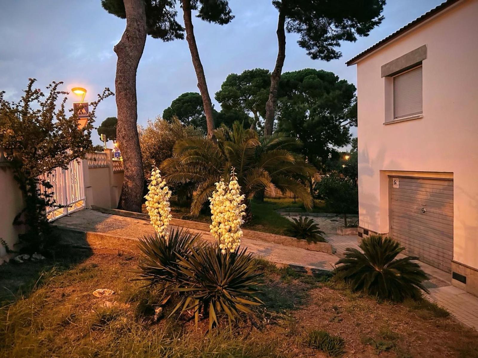 Casa La Pineda Salou, Playa Y Port Aventura Villa Bagian luar foto